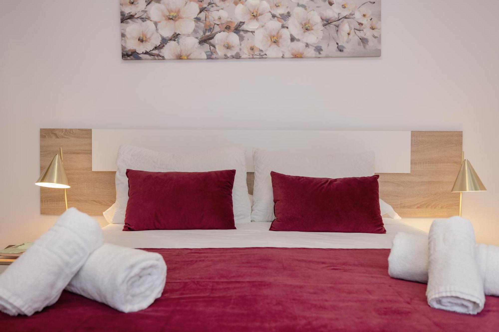 Apartamentos Trianasol Séville Extérieur photo