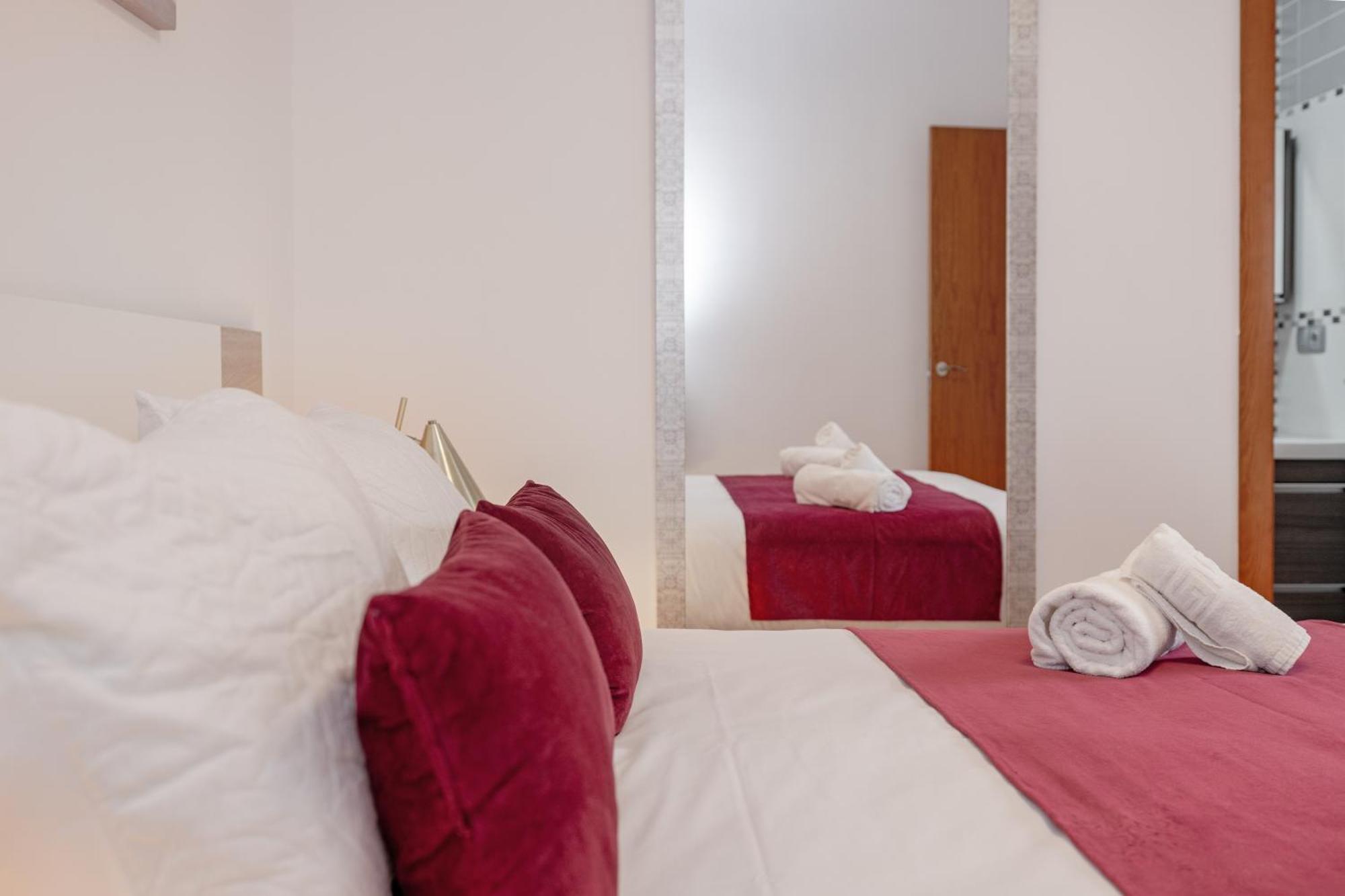 Apartamentos Trianasol Séville Extérieur photo